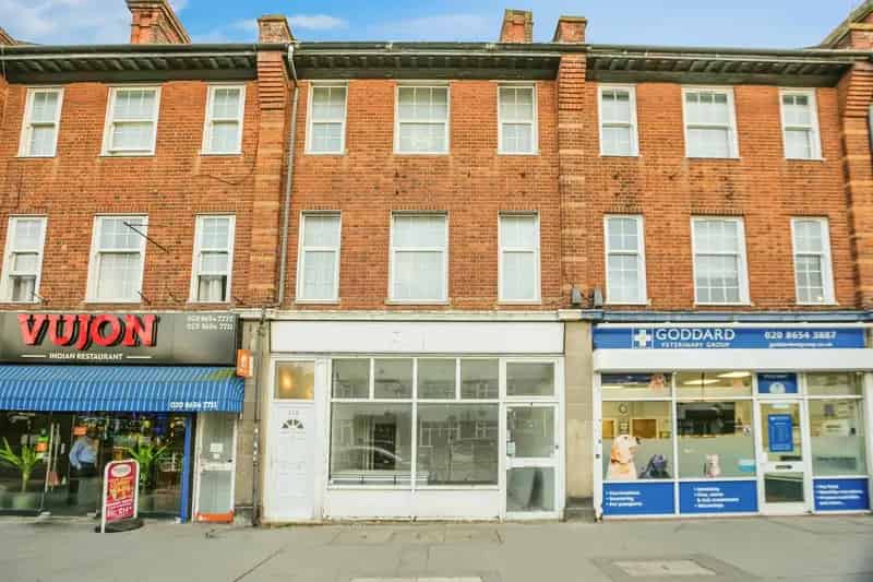 Split Level Flat with Shop Freehold Lower Addiscombe Road