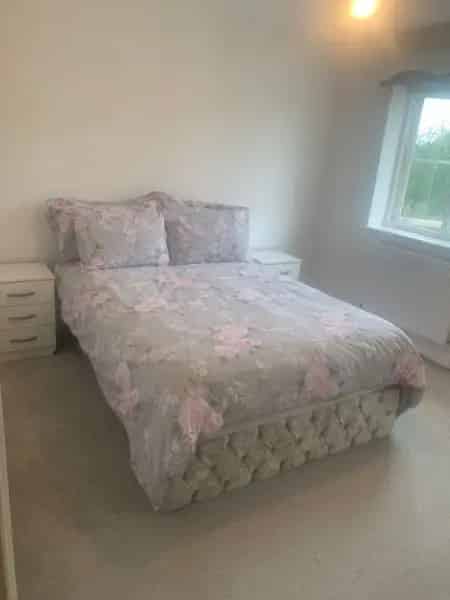 2 Bedroom House with Garden and Parking
