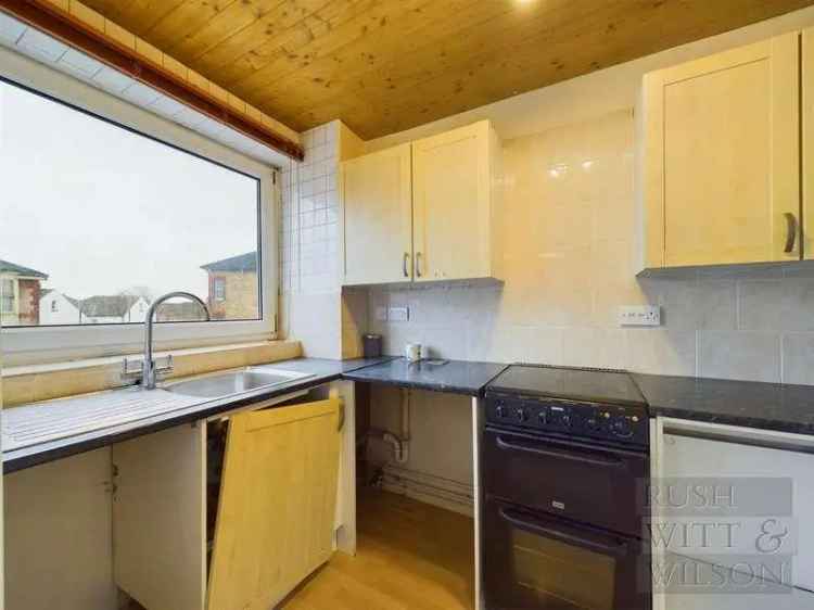 2 bed flat for sale