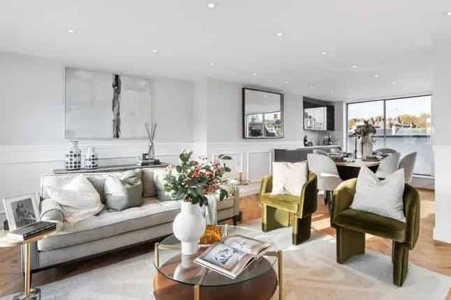 Mayfair Apartment 3 Beds 2 Baths 1569 sq ft 2 Terraces