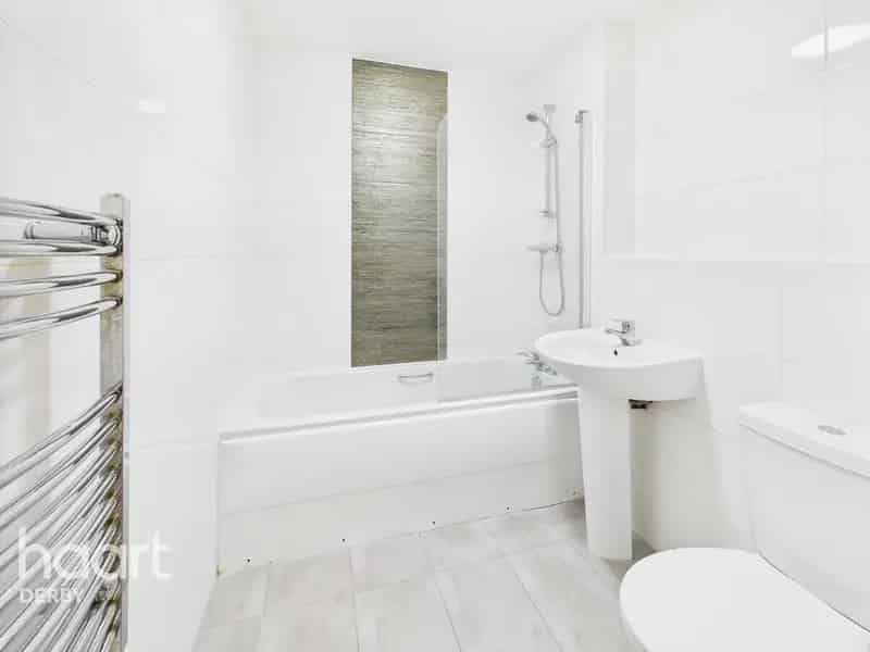 2 Bedroom Apartment for Sale - No Sale No Fee