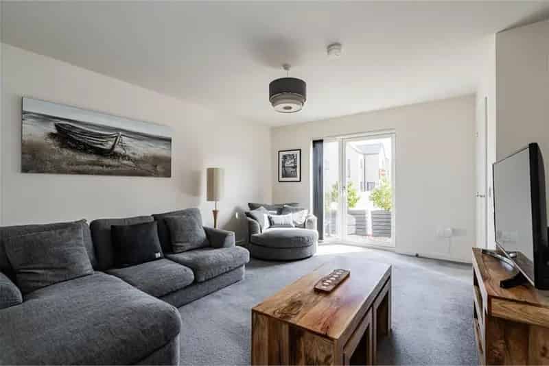 3 Bed Terraced House 2 Reception Rooms Modern Development