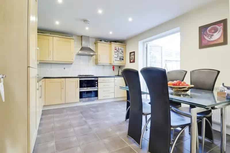 Five Bedroom Detached Family Home with Double Garage and Landscaped Garden