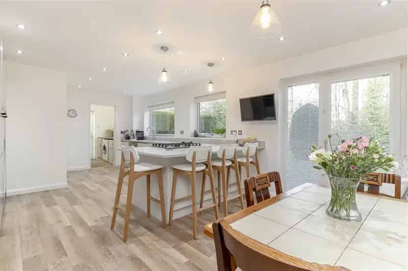 4 Bedroom Detached House to Rent in Adel, Leeds