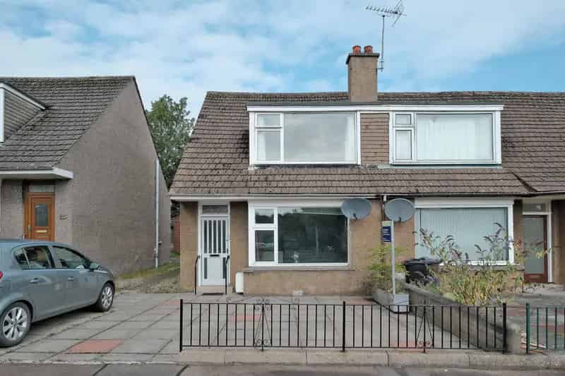 Two Bedroom Semi Detached Home Near Aberdeen University