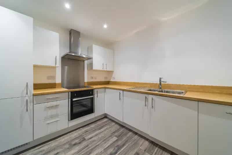 2 Bedroom Furnished City Centre Apartment Sheffield