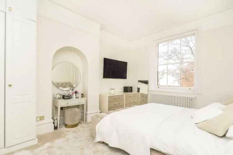 4 Bedroom Flat Apartment in London Near West Hampstead Station