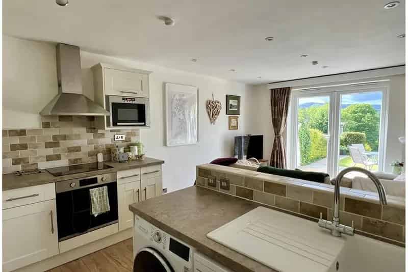 3 Bed Townhouse with 2 Reception Rooms and Stunning Views