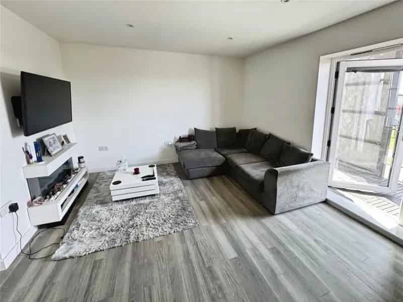 1 bed flat for sale