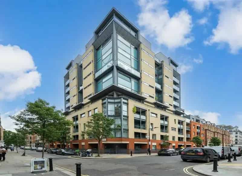 Two Double Bedroom Apartment with Parking and Concierge