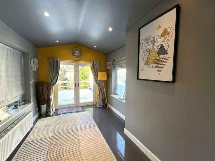 3 Bedroom Semi-Detached House for Sale Low Moor