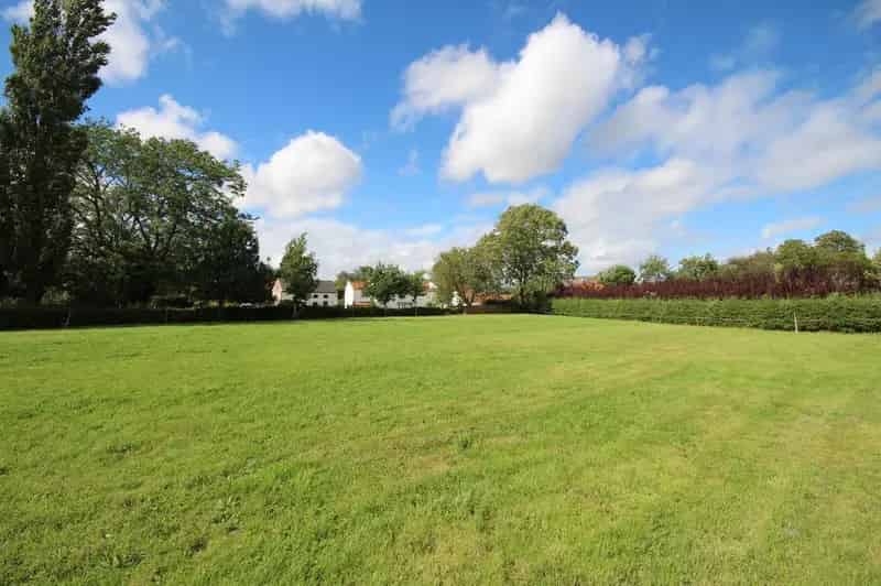 4 Bed Character Farmhouse with 2 Flats & 1 Acre Paddock