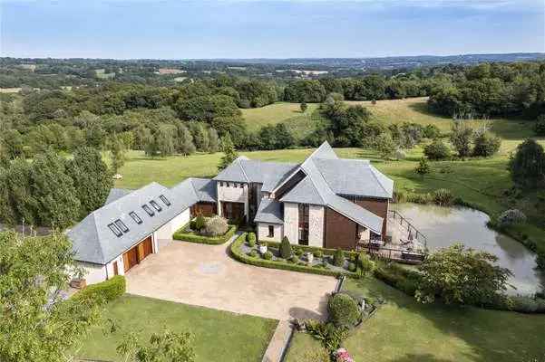 Stunning Bespoke Family Home near Wadhurst Park Estate