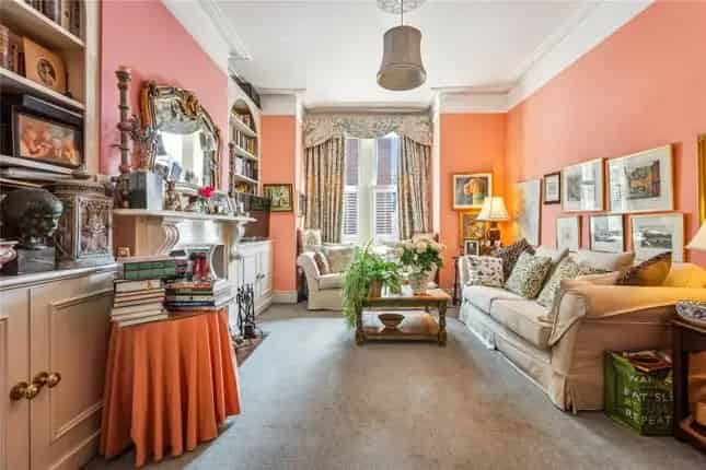 Four Bedroom House for Sale in Fulham SW6