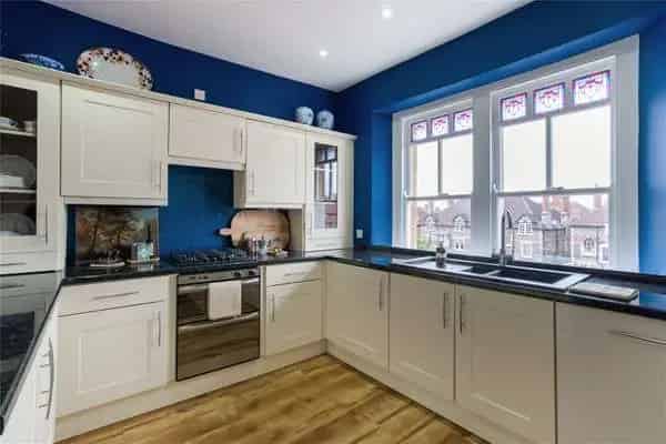 4 Bed Apartment with Roof Terrace Near Durdham Downs