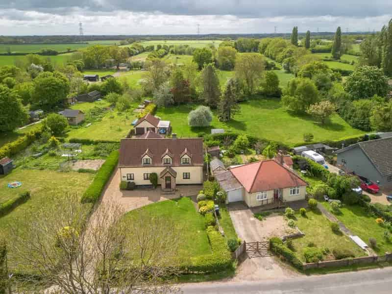 3 Bedroom Detached House with Annexe Great Moulton