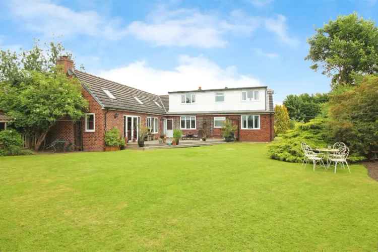 5 Bedroom Detached House with Large Gardens and Ample Parking