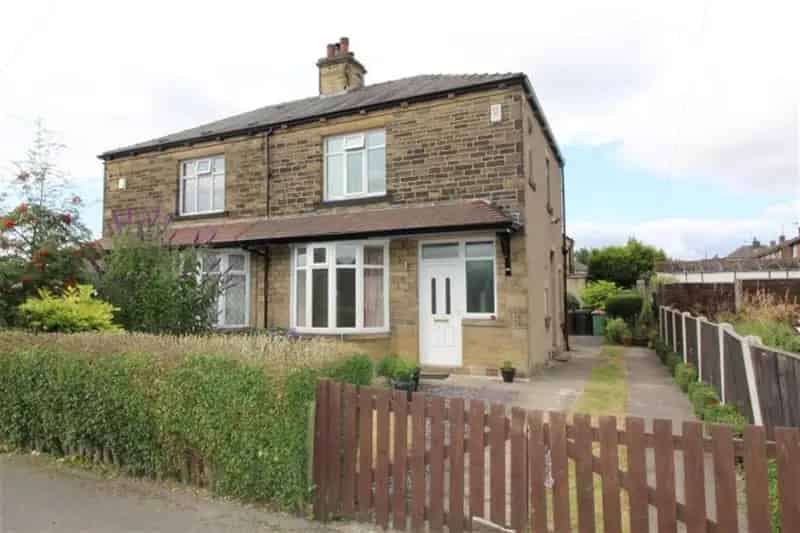 2 Bedroom Semi Detached House To Rent