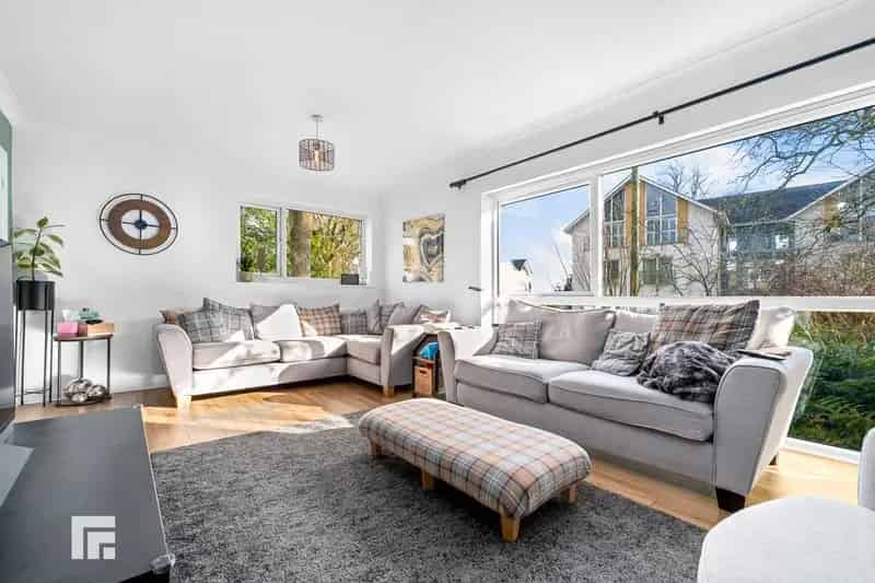 4 Bedroom Detached House For Sale in Cardiff