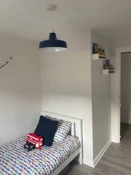 2 Bed First Floor Flat with Parking Near Tesco