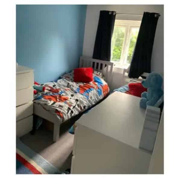 2 Bed House Near Shops and Schools