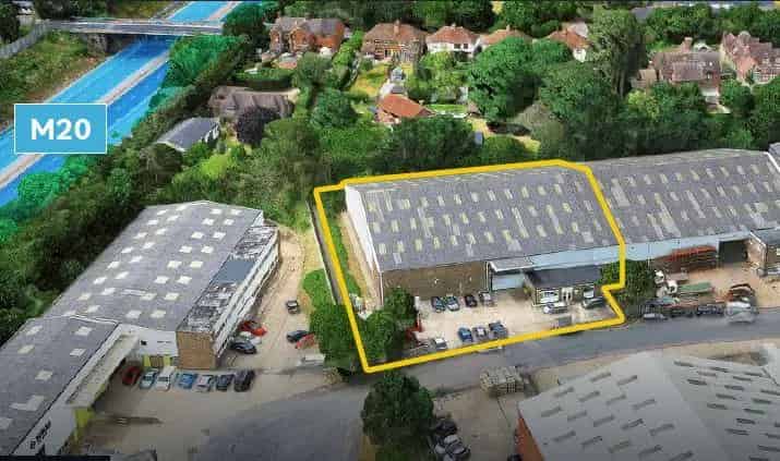 Semi Detached Warehouse Unit Aylesford Refurbished