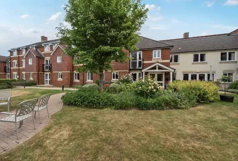 2 Bedroom Apartment For Sale