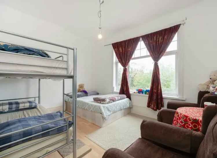 1 Bed Flat Near Clissold Park - CASH BUYERS ONLY