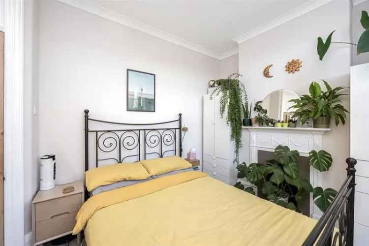 1 bedroom ground floor flat for sale