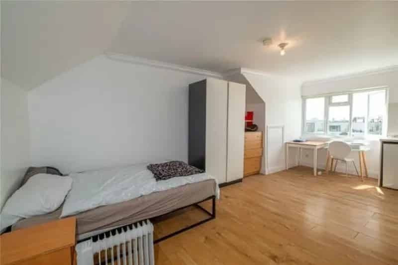 1 bedroom Flat
 To Let