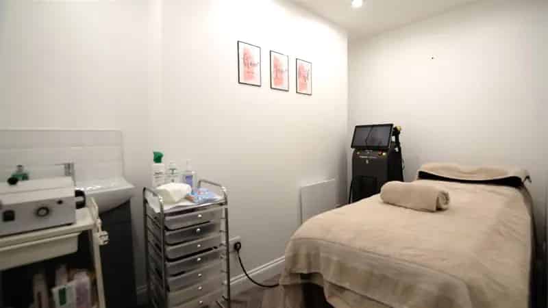 500 sq ft Refurbished Retail Unit To Let St Johns Wood