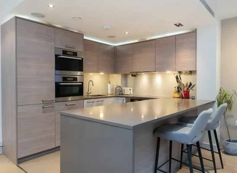 Chelsea Creek 2 Double Bedroom Apartment with Private Patio and Parking