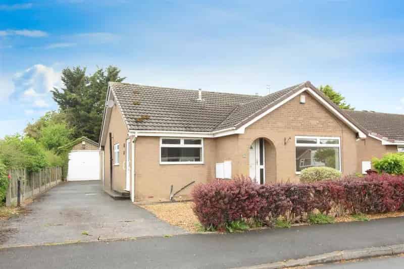 3 Bedroom Detached Bungalow To Rent