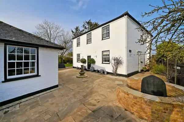 Beautiful Family Home with Annexe Stunning Views Ample Parking