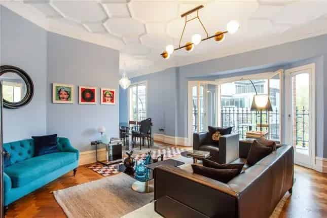 Luxury 3-4 Bedroom Flat for Sale in Carlisle Place London