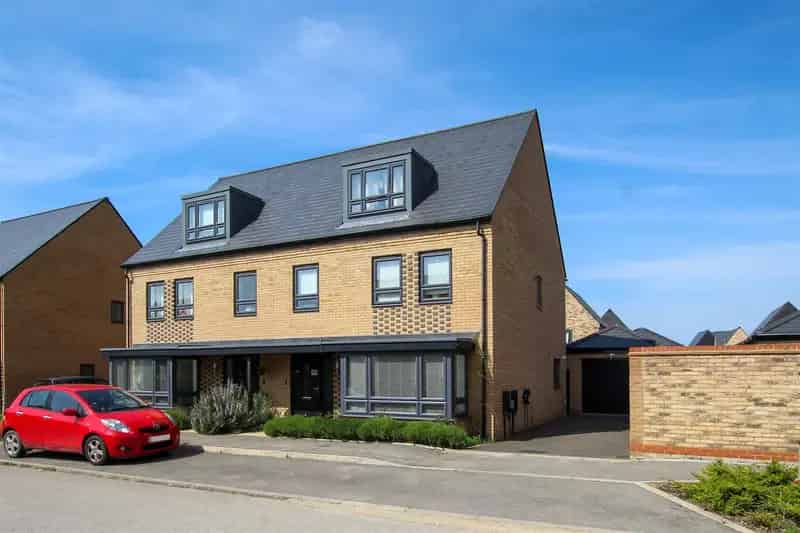 4 Bedroom Semi Detached House to Rent