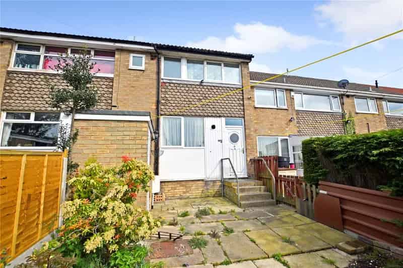 Two Bedroom Townhouse Near Leeds City Centre