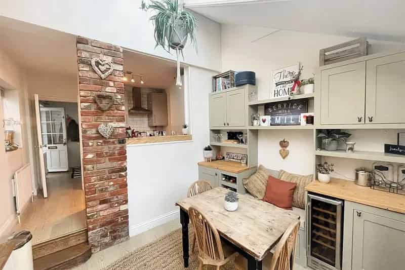 Two Bedroom Period Home in Picturesque Puckeridge