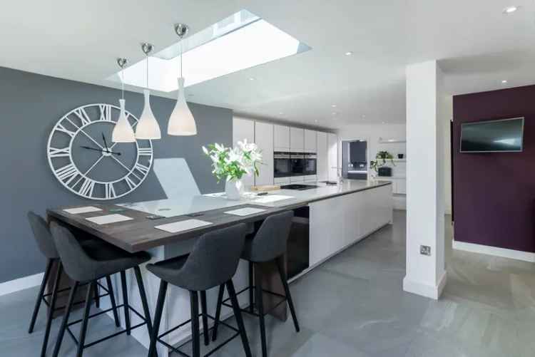 Detached House for sale with 5 bedrooms, Emmerson Avenue Stratford-upon-Avon, Warwickshire