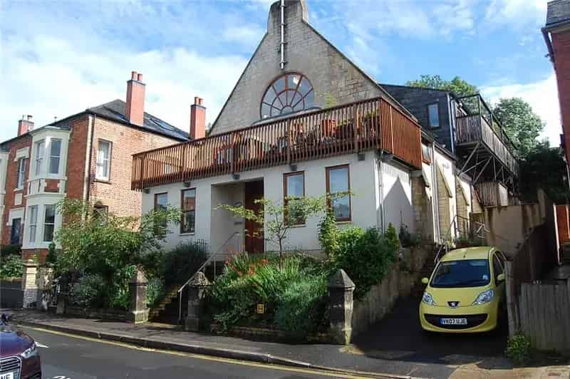 1 Bedroom Apartment near Stroud Town Centre for Sale