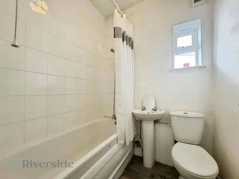 1 bed flat for sale