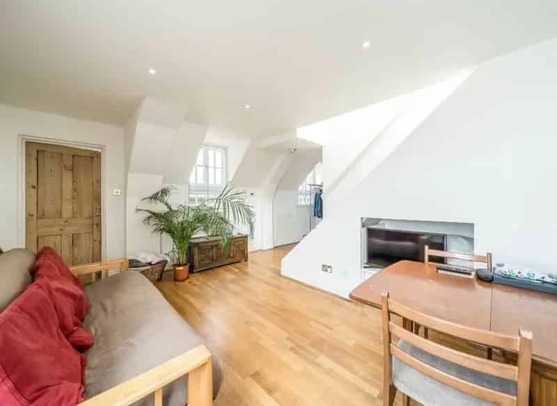 2 Bedroom Flat near Oval Underground Kennington