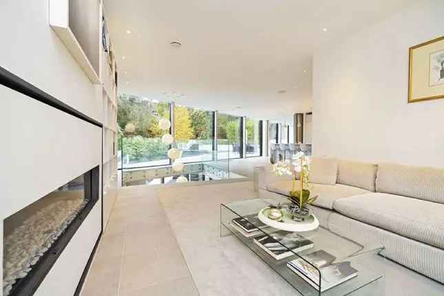 Family Home for Sale in Chartfield Avenue, London SW15