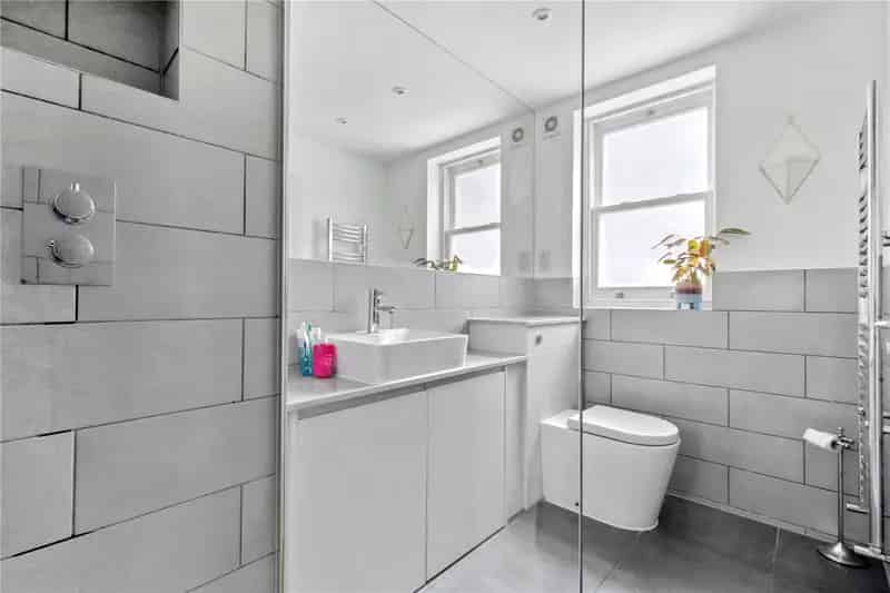 4 Bedroom Maisonette London  Modern Open Plan Kitchen Family Home