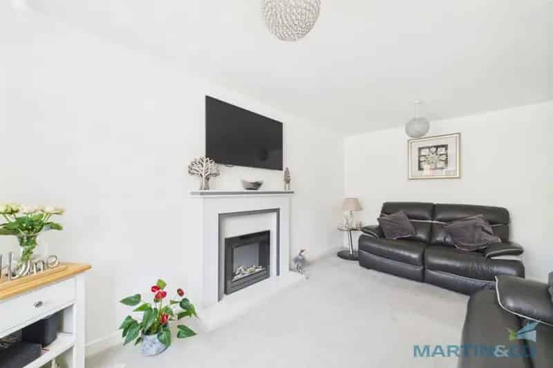 4 bedroom House
 For Sale