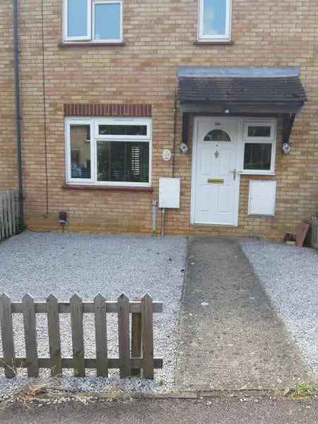 Large 2 Bed House with Garden and Driveway Near Town Centre