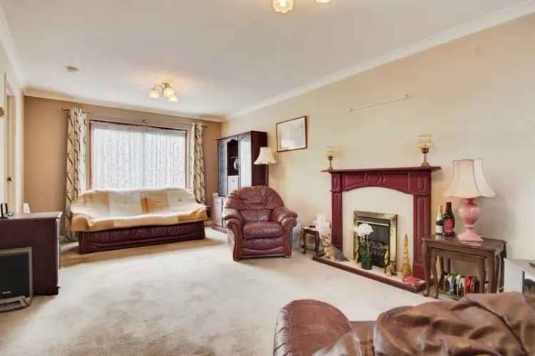 Three Bedroom House in Panshanger