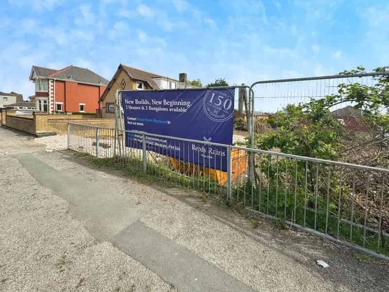 3 Bedroom Semi Detached House Blackpool FY4