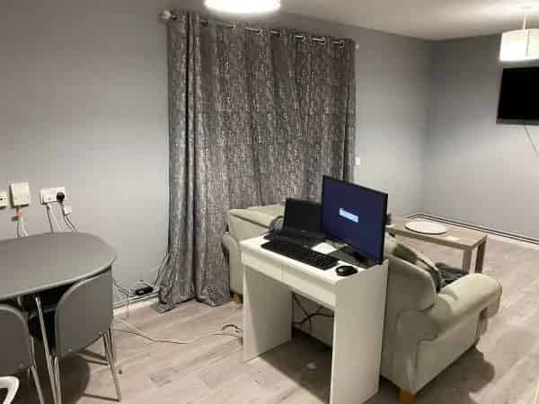1 Bedroom Ground Floor Flat with Lots of Storage
