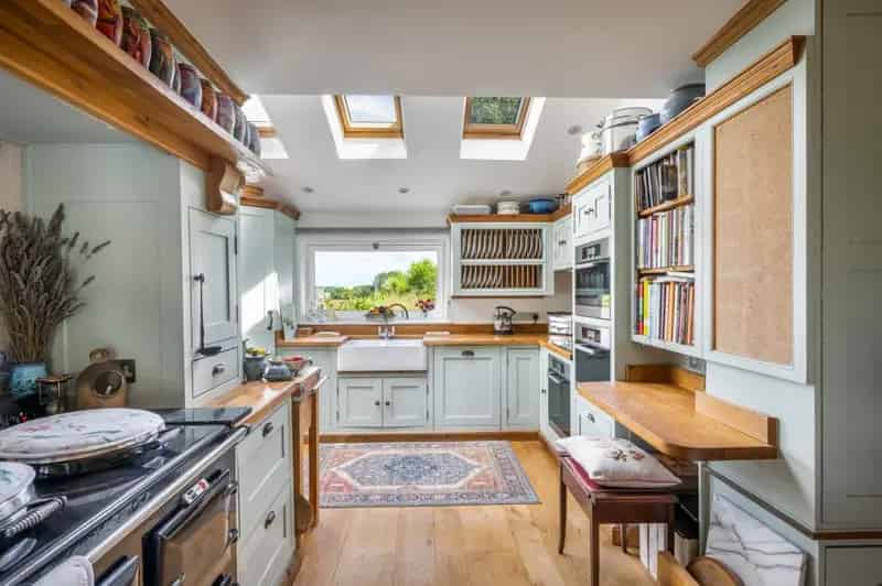 4 Bedroom Detached House for Sale in Amberley